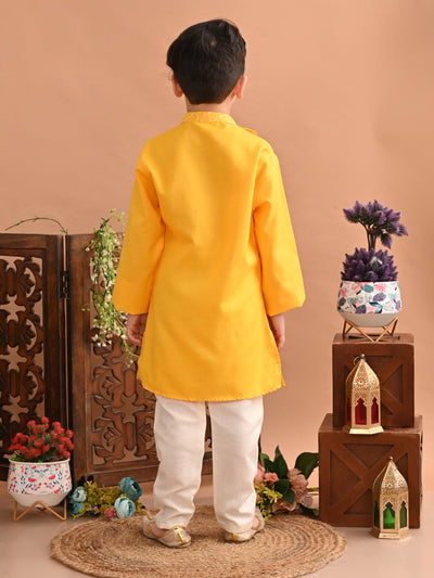 kurta-pyjama-yellow